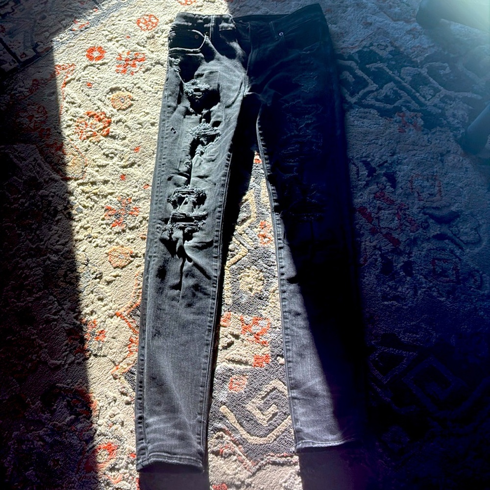 Black American Eagle ripped jeans size 30x34
